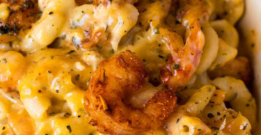 buzzsitemr-Seafood-Mac-and-Cheese.