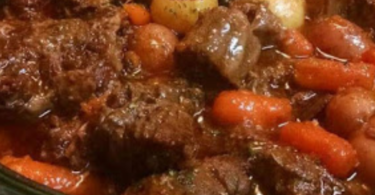 buzzsitemr-Delicious-Beef-Stew.