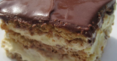 buzzsitemr-Eclair-Cake.