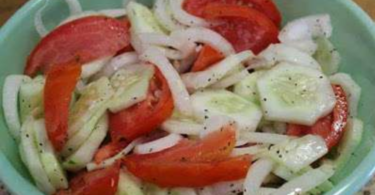 bueesitemr-GRANDMAS-CUCUMBER-SALAD.