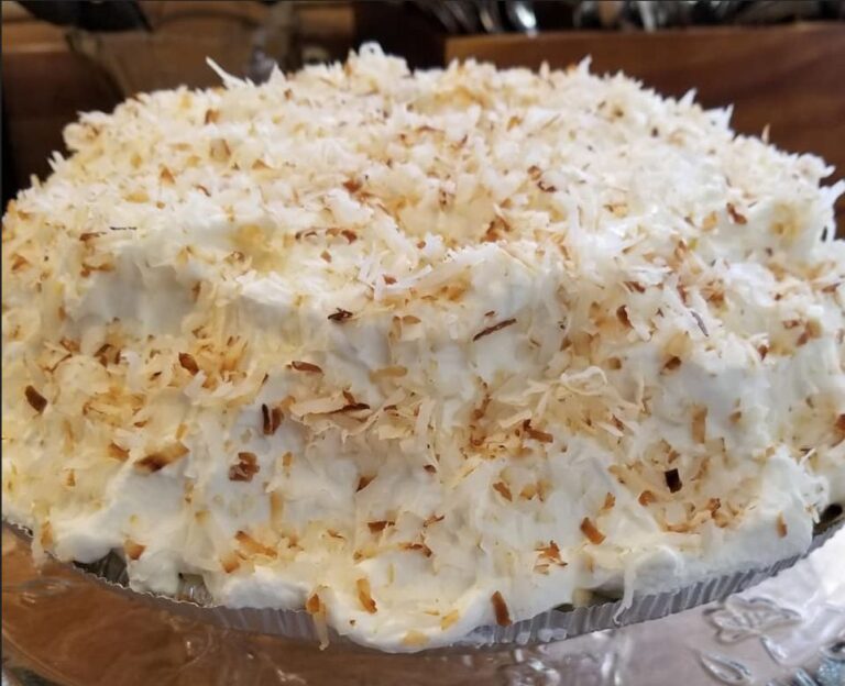 CREAMY COCONUT PIE CREAMY COCONUT PIE