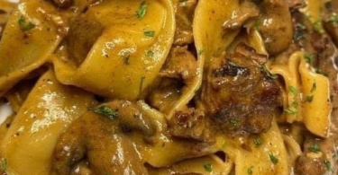 buzzsitemr-Beef-Stroganoff.