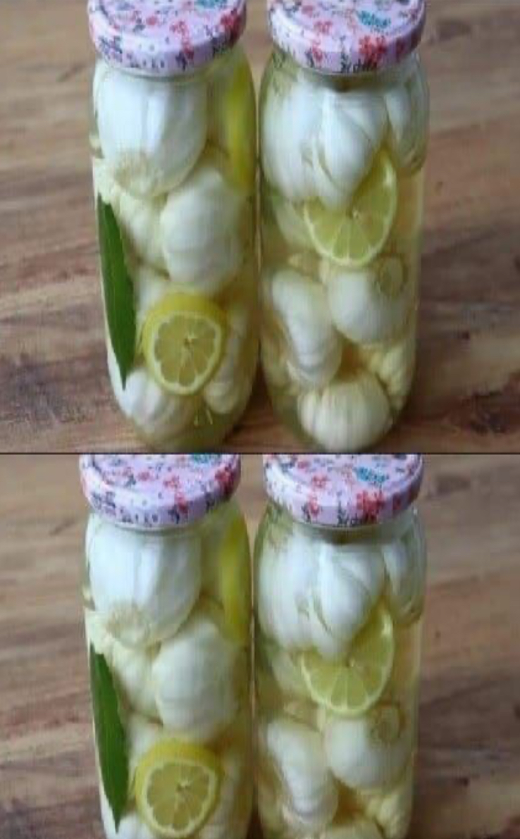 1 Lemon and Garlic Cloves in a Jar: Solves a Common Winter Problem