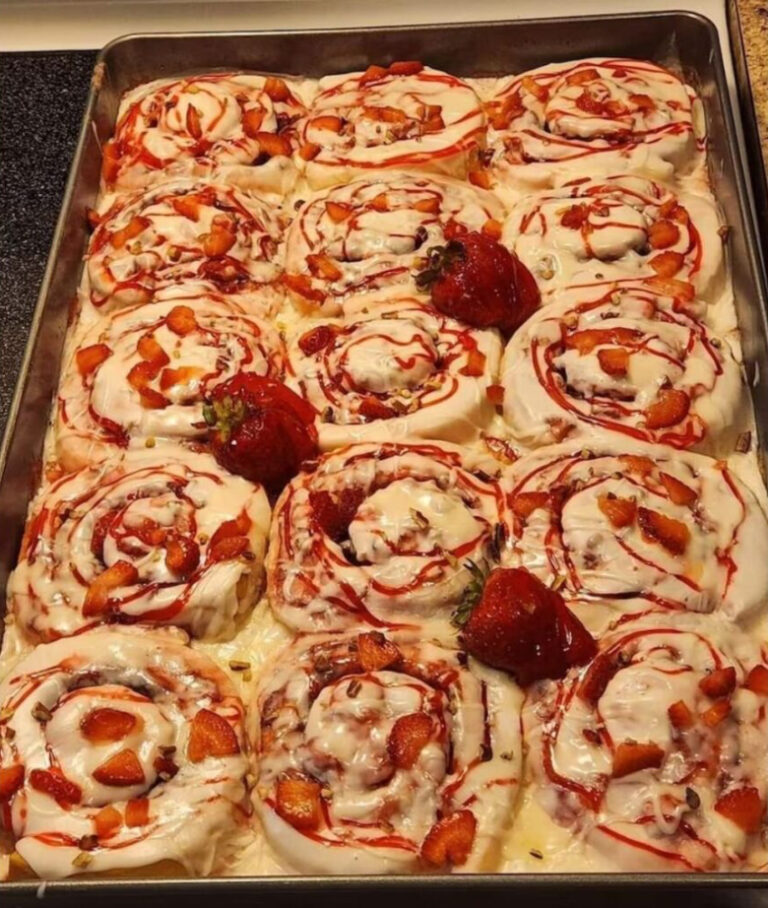 Strawberry Cream Cheese Rolls