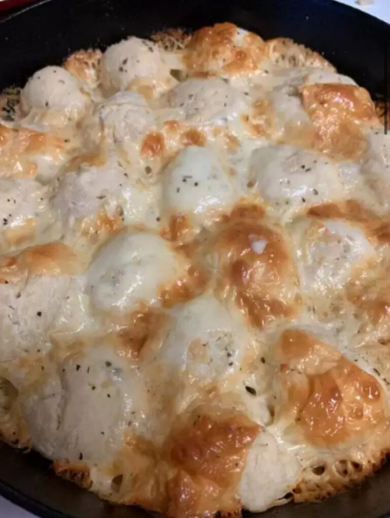 Cheesy Garlic Pull-Apart Bread